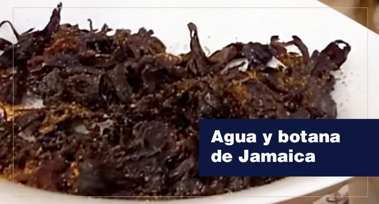 Agua y botana de Jamaica