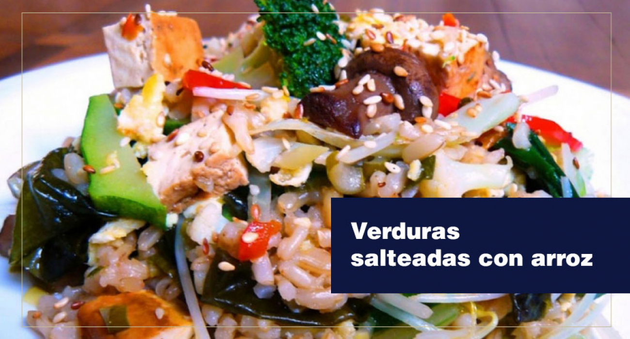 Verduras salteadas con arroz